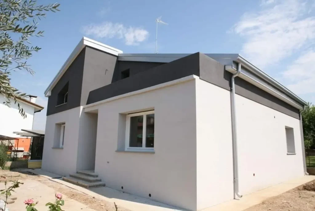 Ravalement de façade complet d'une maison à Montaudran.